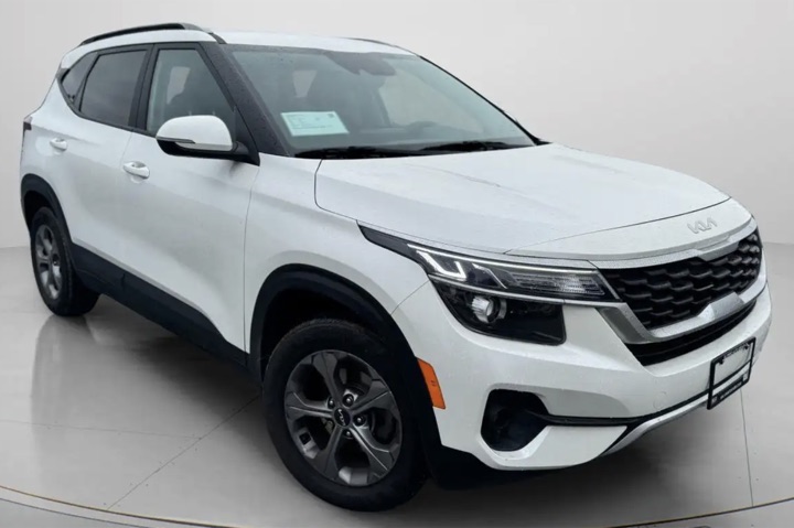2022 Kia Seltos EX — listing photo